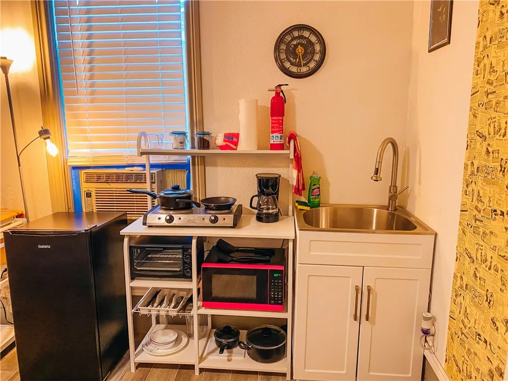 319 W Main Street Bishop, TX 78343