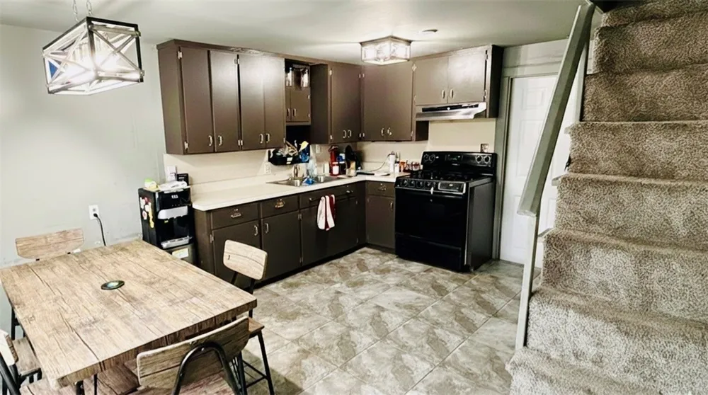319 W Main Street Bishop, TX 78343
