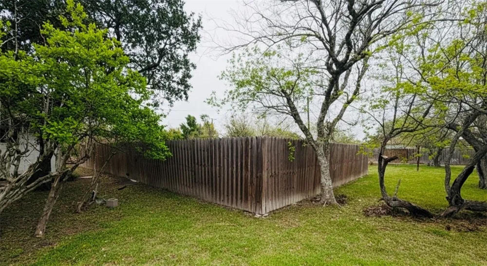 319 W Main Street Bishop, TX 78343