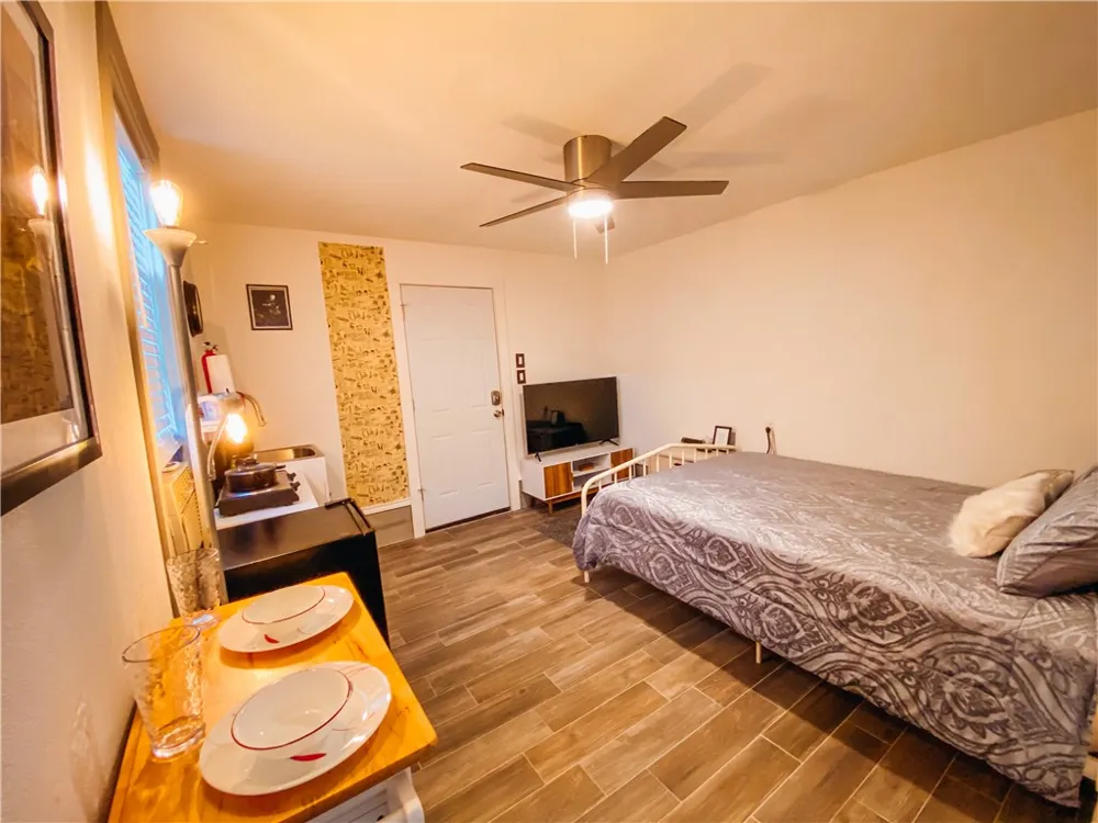 319 W Main Street Bishop, TX 78343