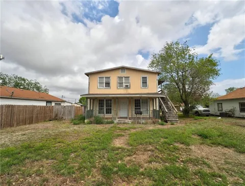1106 E Huisache Avenue