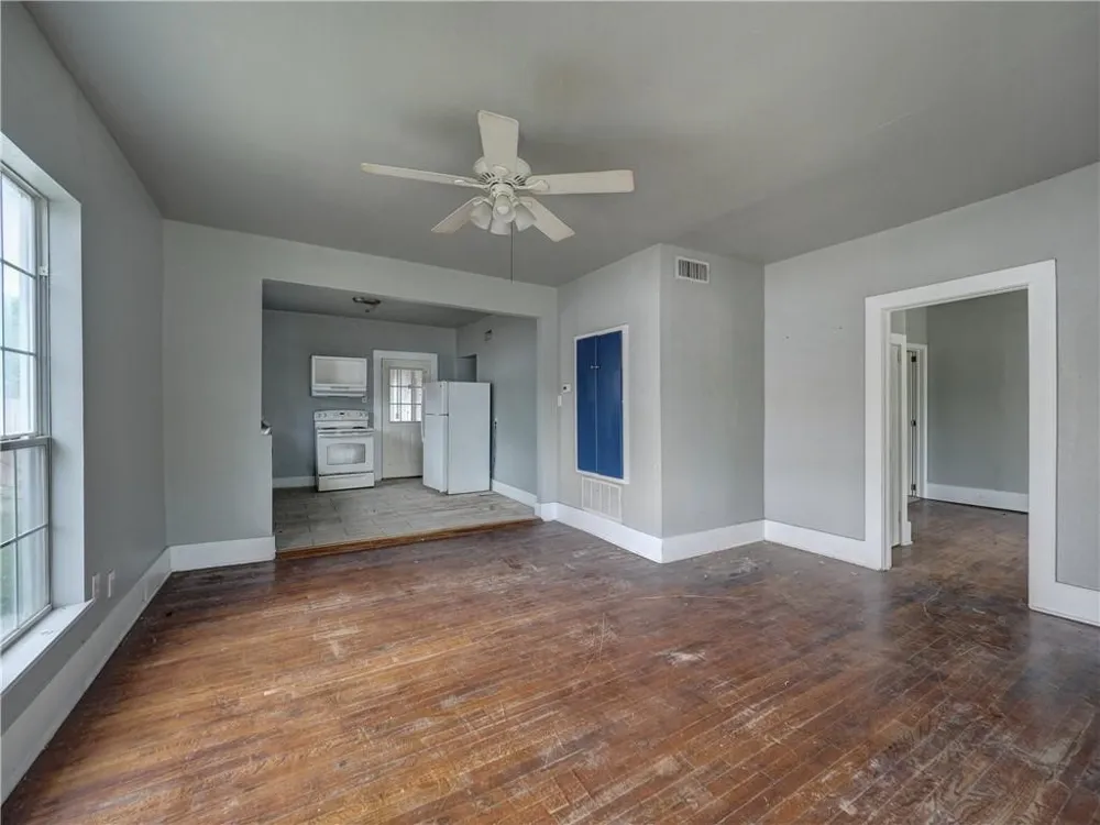 1106 E Huisache Avenue Kingsville, TX 78363