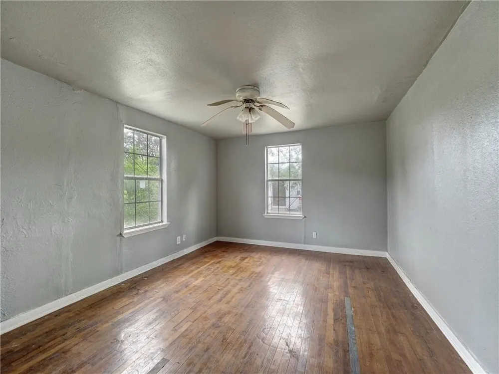 1106 E Huisache Avenue Kingsville, TX 78363