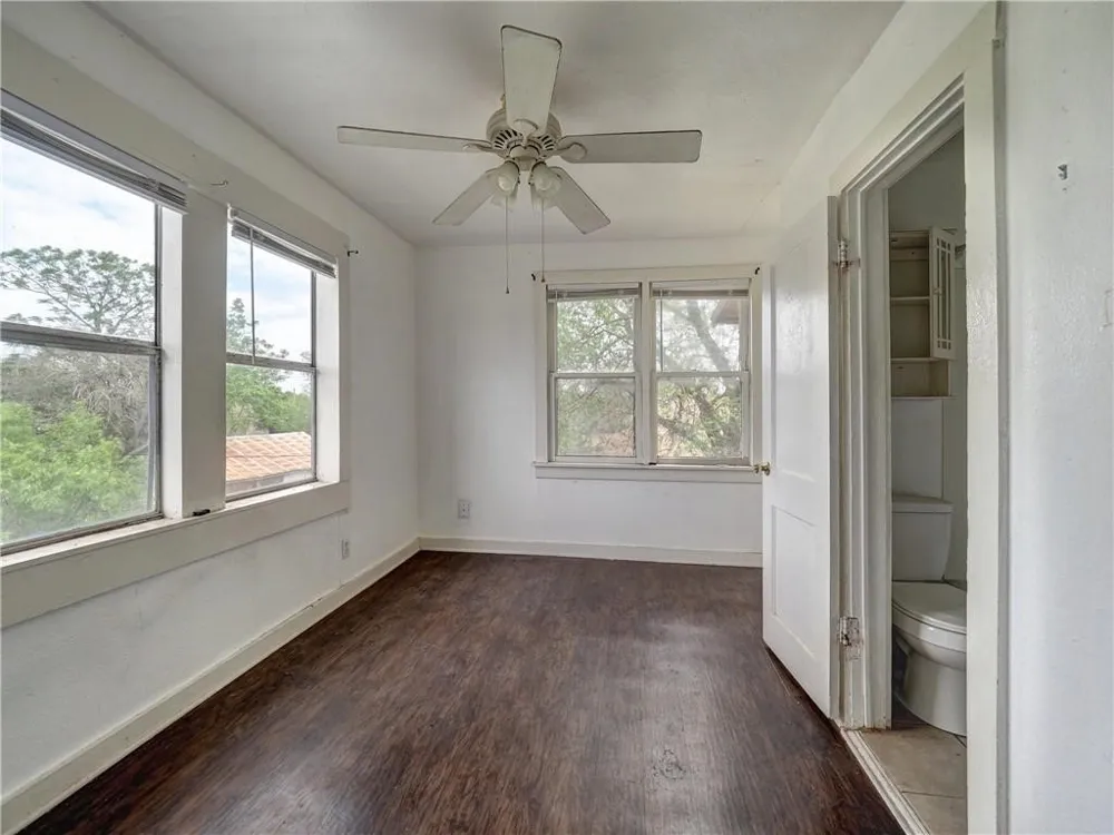 1106 E Huisache Avenue Kingsville, TX 78363
