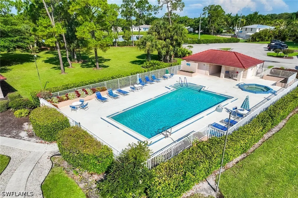 Foxfire Lane #103 Naples, FL 34104