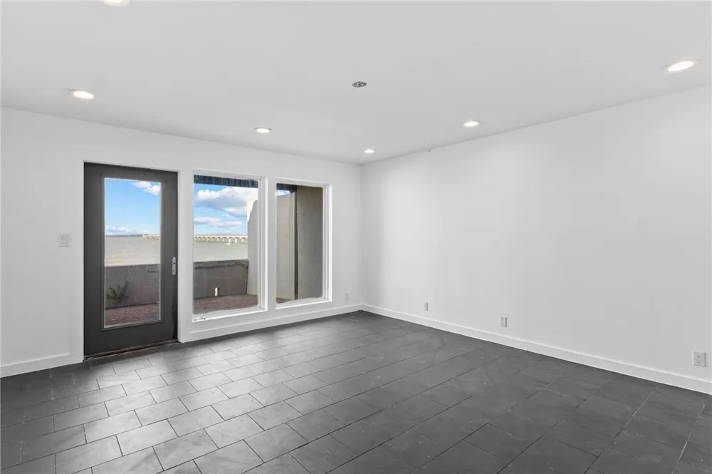 4270 Ocean Drive #2 Corpus Christi, TX 78411