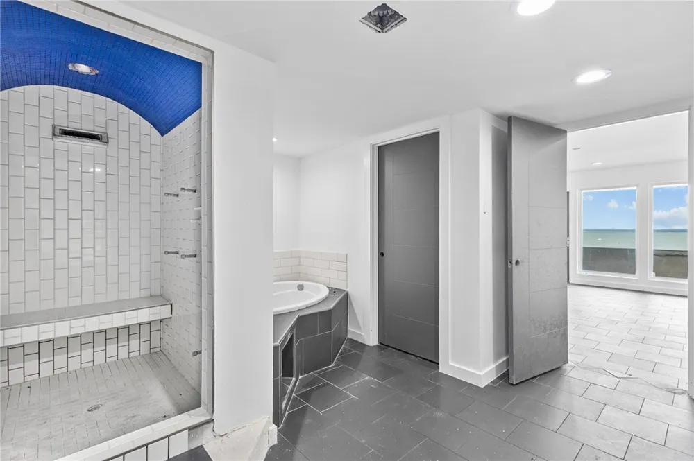 4270 Ocean Drive #2 Corpus Christi, TX 78411