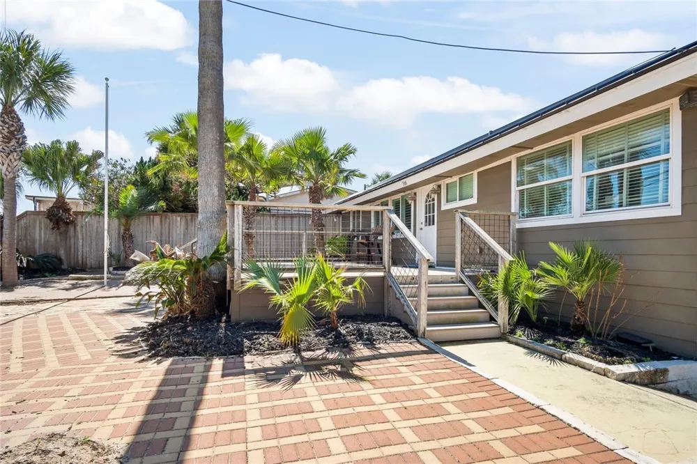 700 E Avenue G Port Aransas, TX 78373