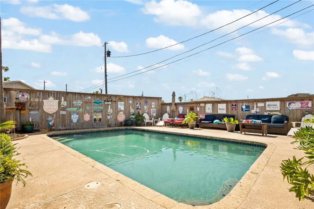700 E Avenue G Port Aransas, TX 78373