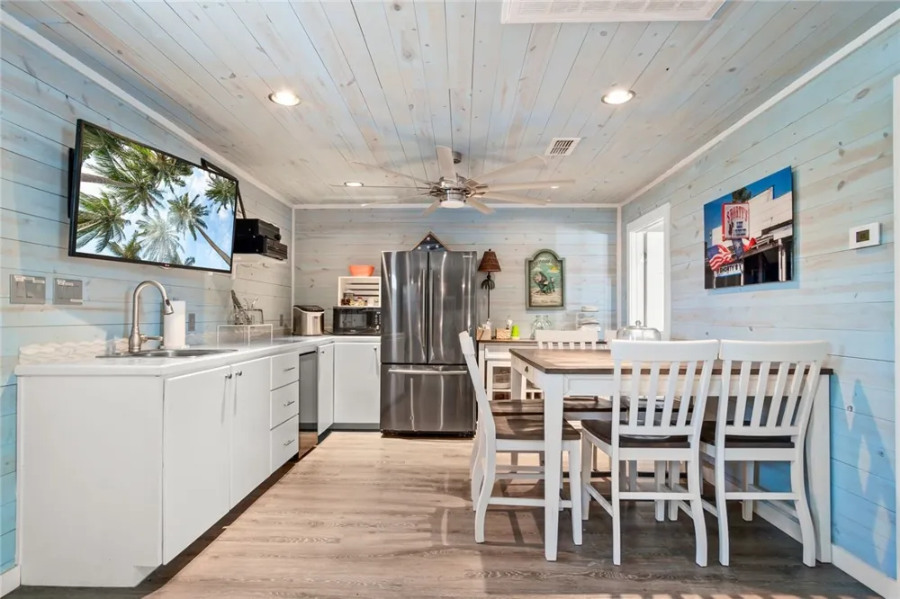 700 E Avenue G Port Aransas, TX 78373