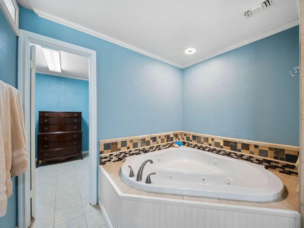 709 Pinetree Lane Lufkin, TX 75904