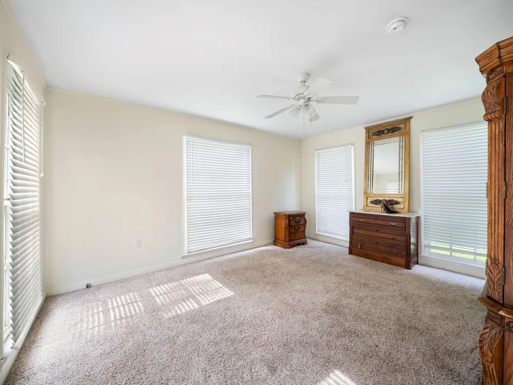 709 Pinetree Lane Lufkin, TX 75904