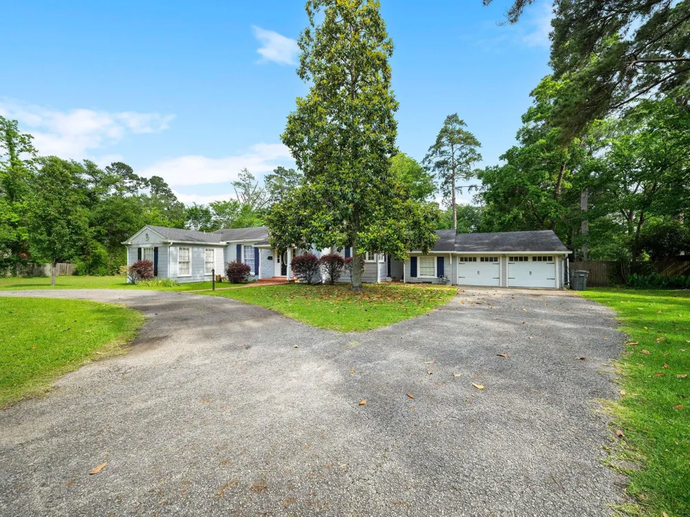 709 Pinetree Lane Lufkin, TX 75904
