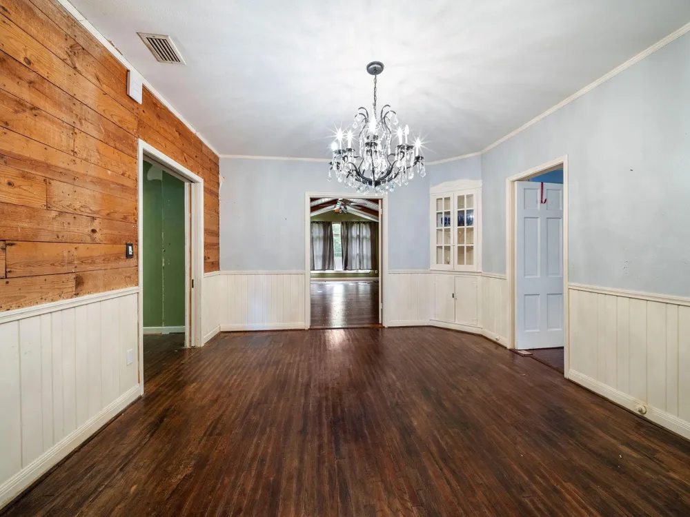 709 Pinetree Lane Lufkin, TX 75904