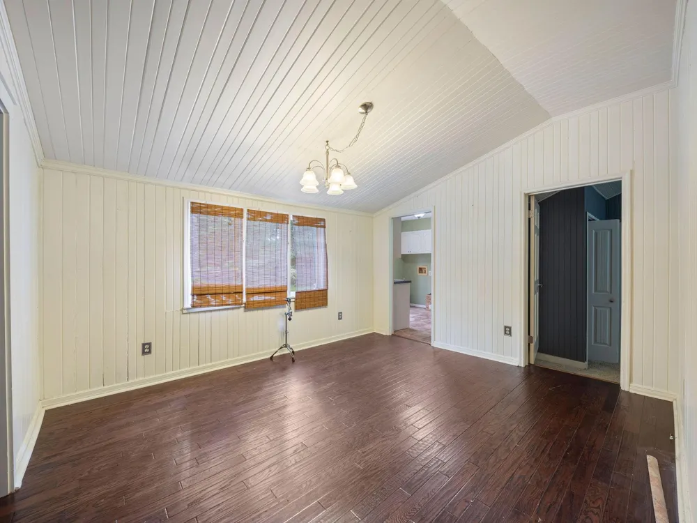 709 Pinetree Lane Lufkin, TX 75904