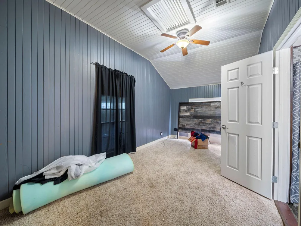 709 Pinetree Lane Lufkin, TX 75904