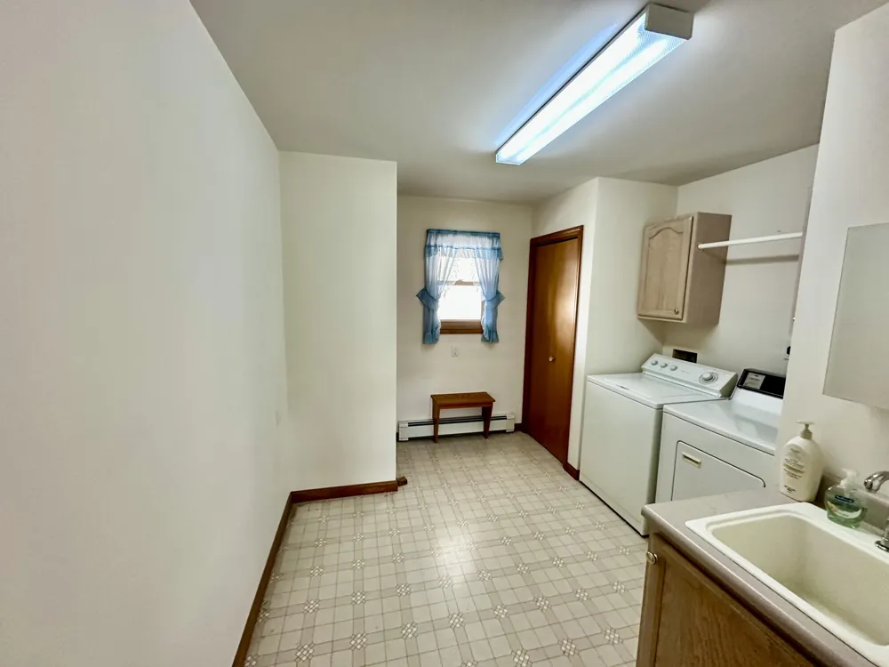 970 Dean Rd Quincy, MI 49082