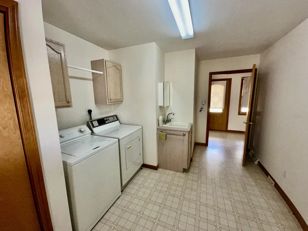 970 Dean Rd Quincy, MI 49082