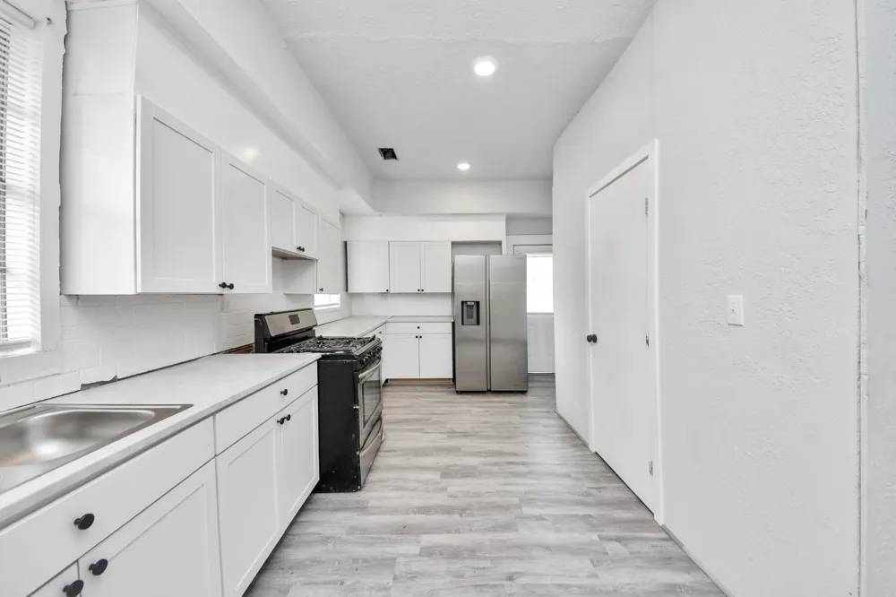 114 Holmes Street La Porte, TX 77571