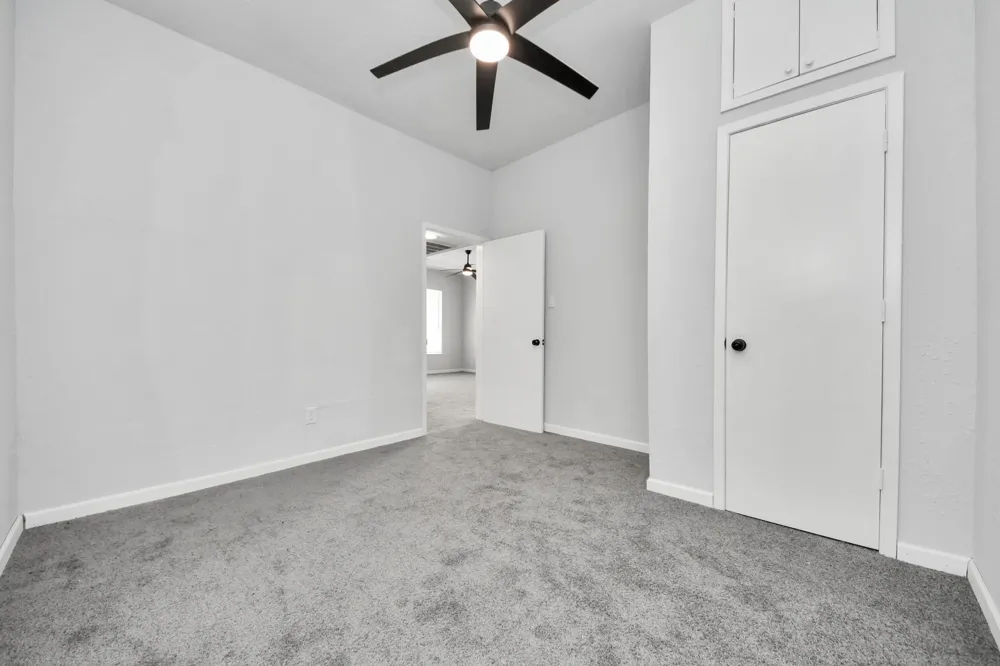 114 Holmes Street La Porte, TX 77571