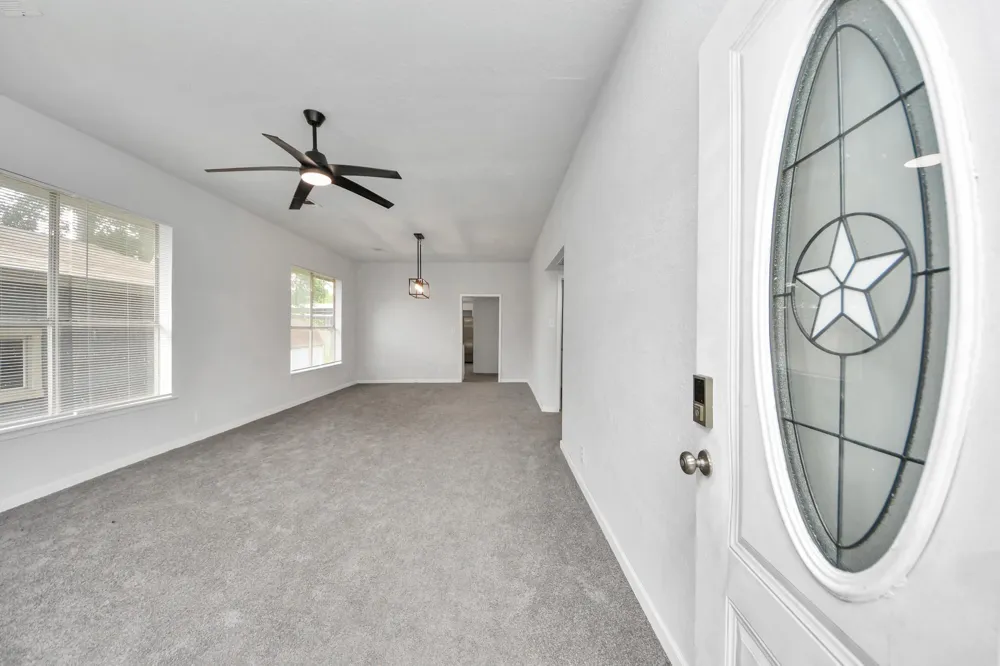 114 Holmes Street La Porte, TX 77571