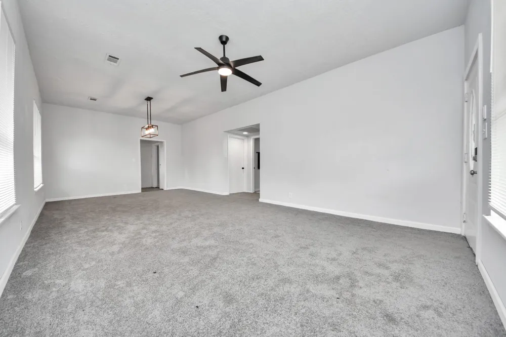 114 Holmes Street La Porte, TX 77571