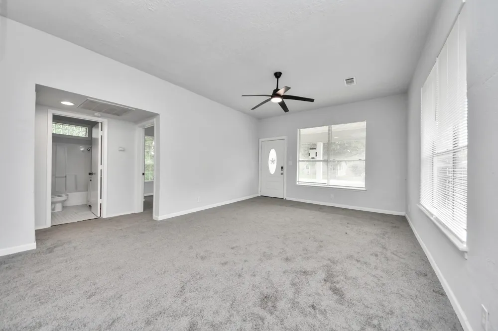 114 Holmes Street La Porte, TX 77571