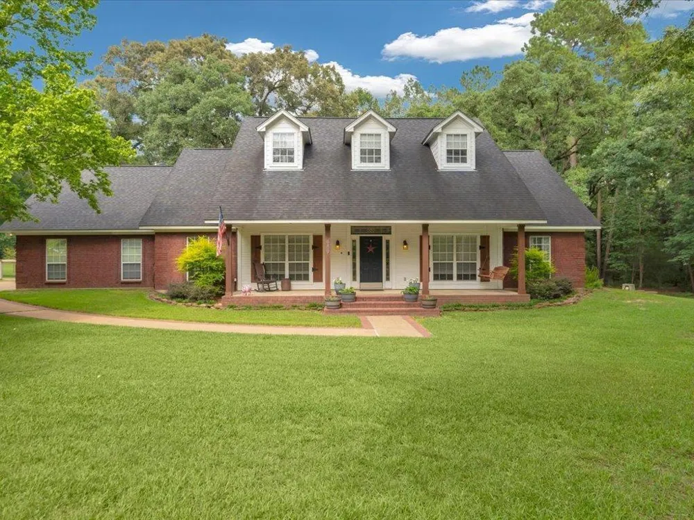 689 Cr 771 Nacogdoches, TX 75964