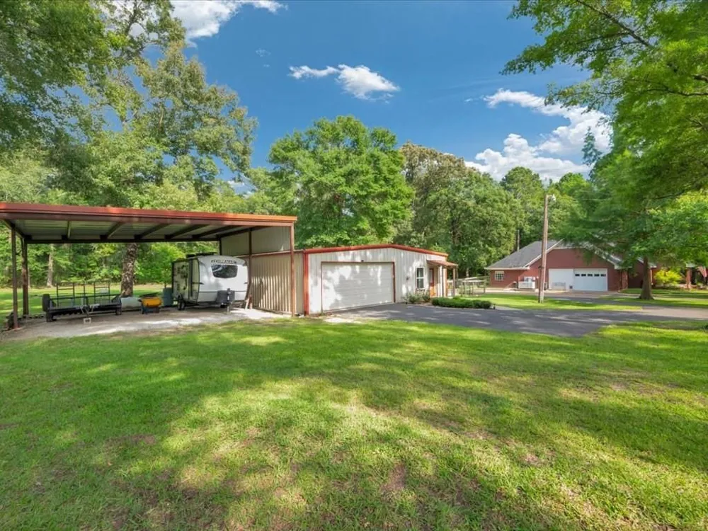 689 Cr 771 Nacogdoches, TX 75964