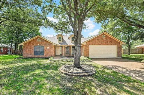 2925 Mirrormere Circle