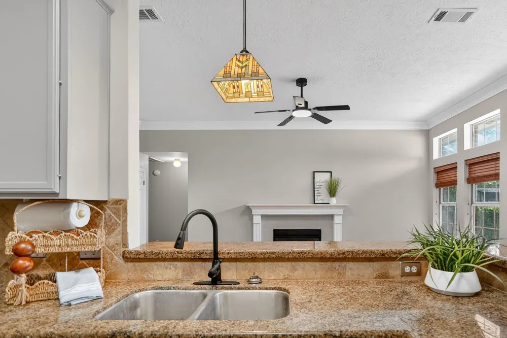 2925 Mirrormere Circle Bryan, TX 77807