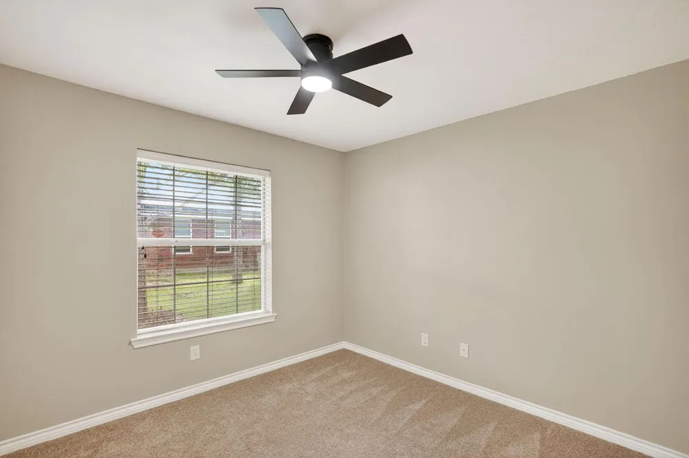 2925 Mirrormere Circle Bryan, TX 77807