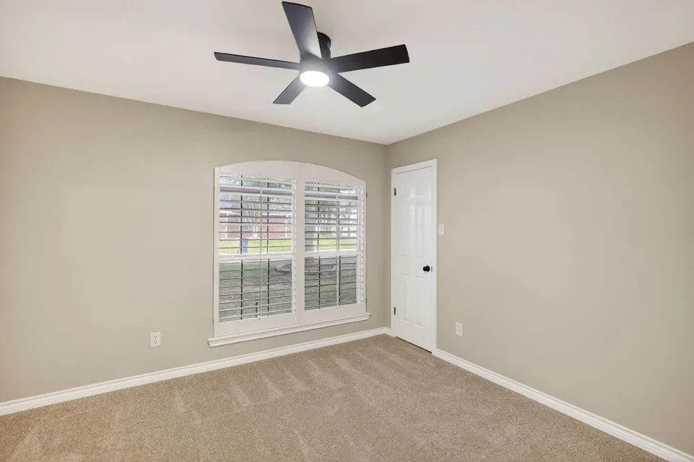 2925 Mirrormere Circle Bryan, TX 77807