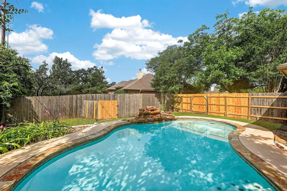 2925 Mirrormere Circle Bryan, TX 77807