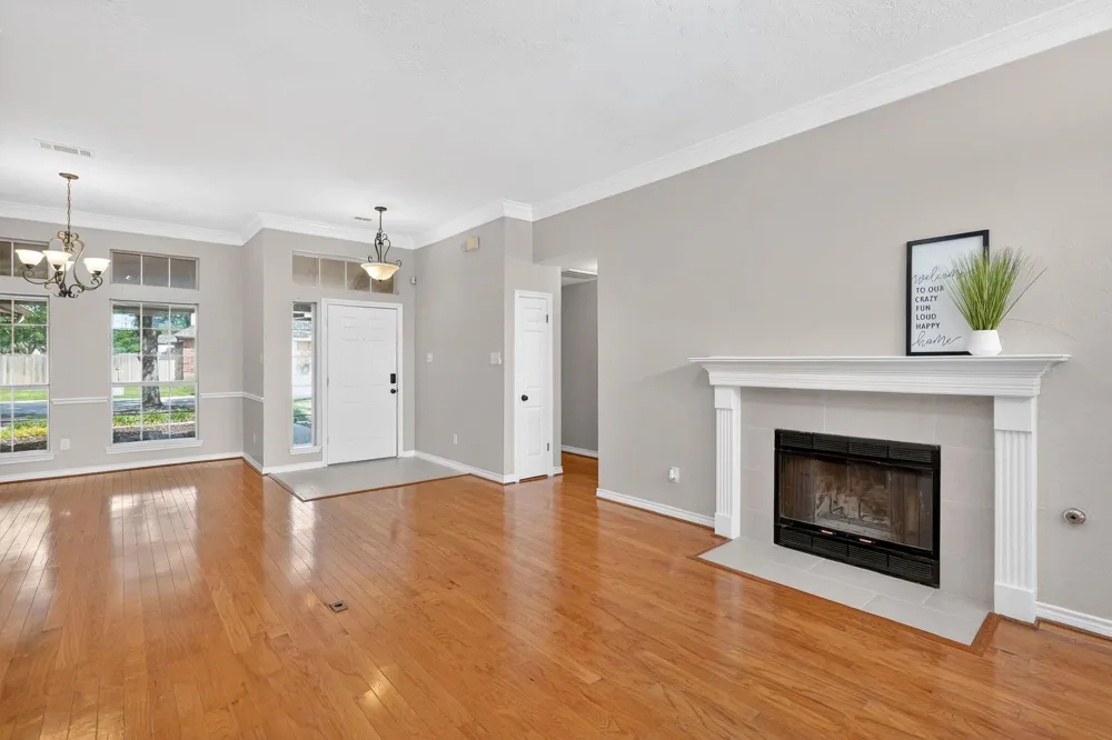 2925 Mirrormere Circle Bryan, TX 77807