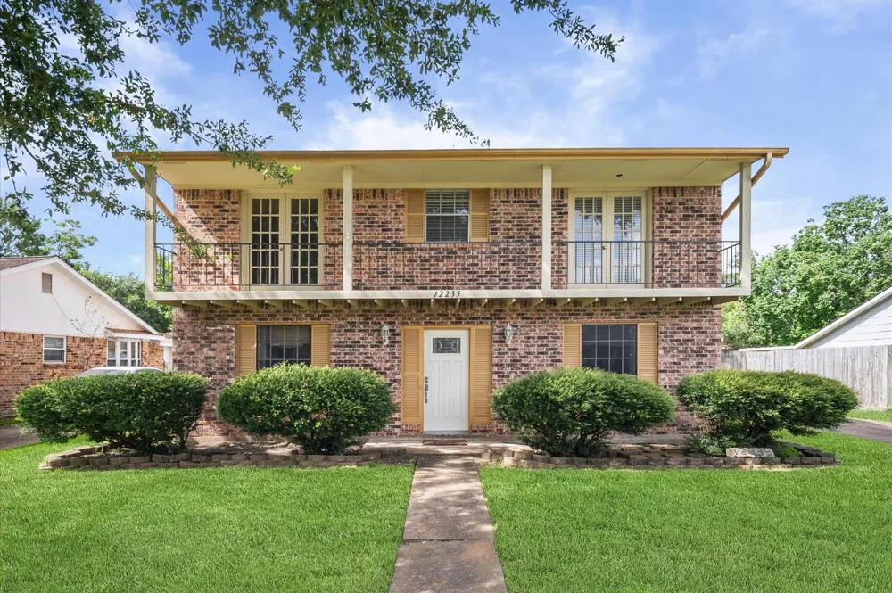 12235 Alston Drive Meadows Place, TX 77477