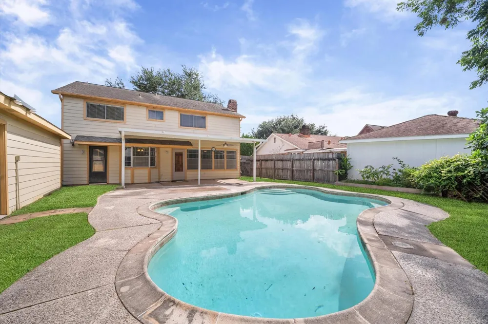 12235 Alston Drive Meadows Place, TX 77477