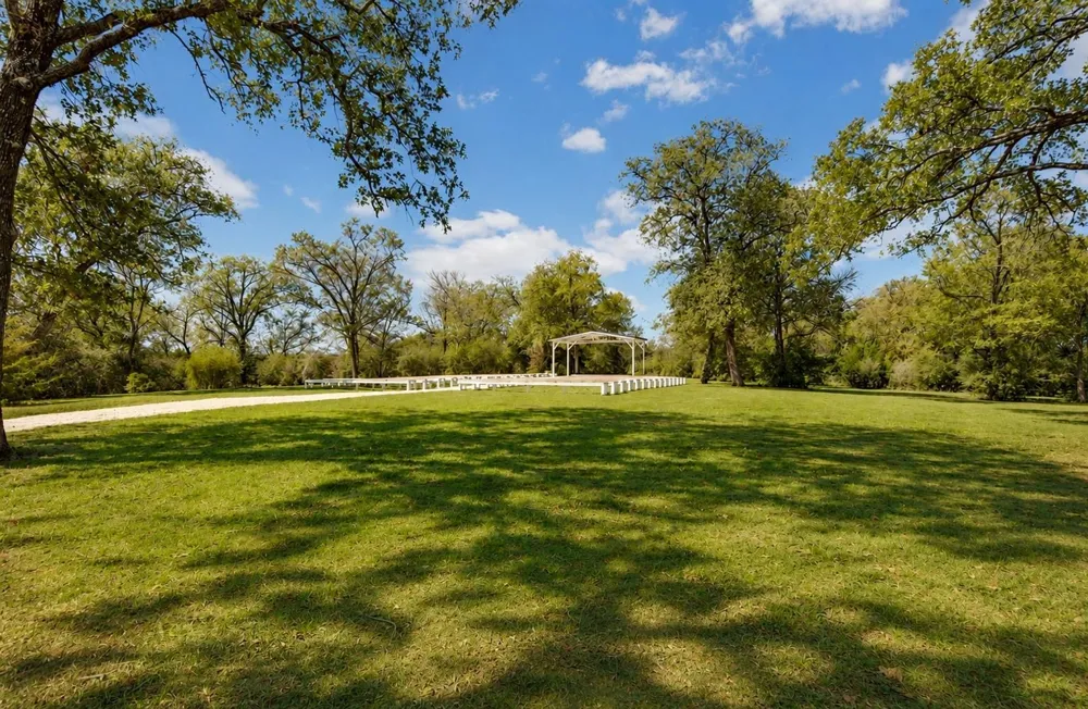 1235 Kelley Woods Lane Franklin, TX 77856
