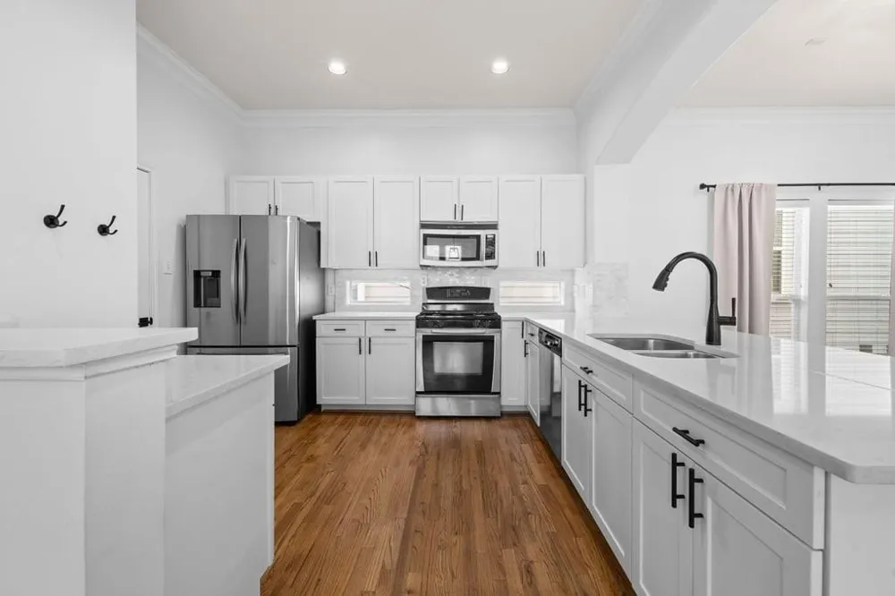 1128 W 26th Street Houston, TX 77008