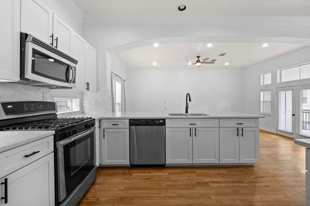 1128 W 26th Street Houston, TX 77008