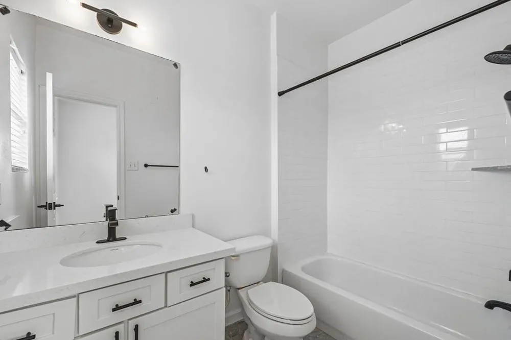1128 W 26th Street Houston, TX 77008