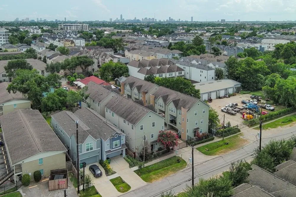 1128 W 26th Street Houston, TX 77008