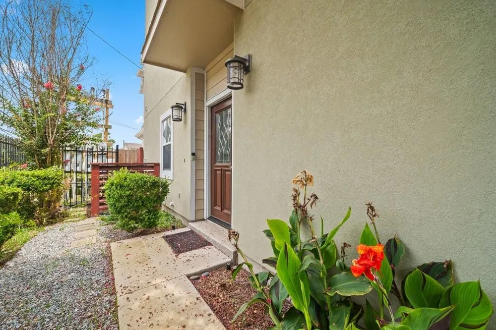 1128 W 26th Street Houston, TX 77008