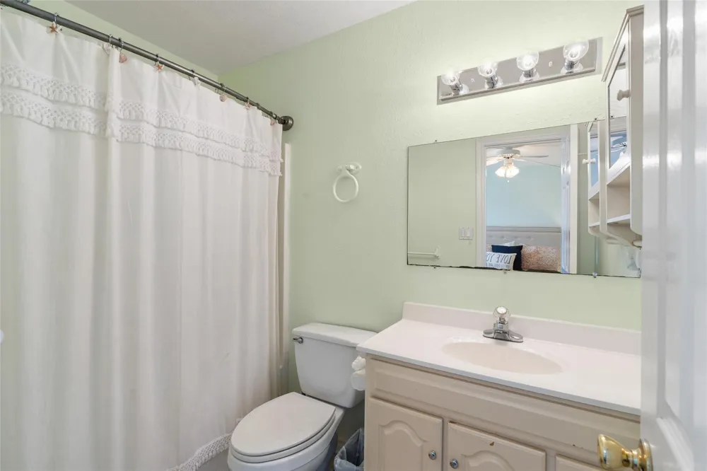 4122 Kent Drive Galveston, TX 77554