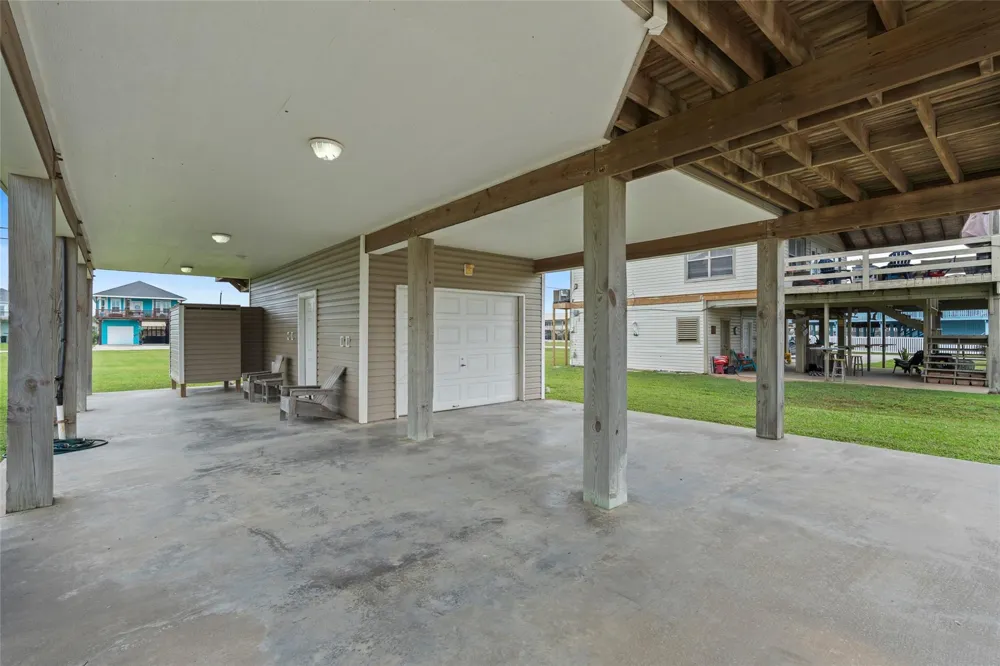 4122 Kent Drive Galveston, TX 77554