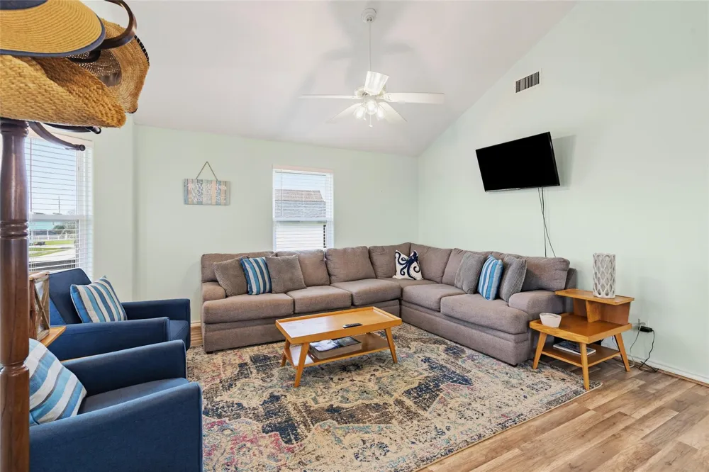 4122 Kent Drive Galveston, TX 77554
