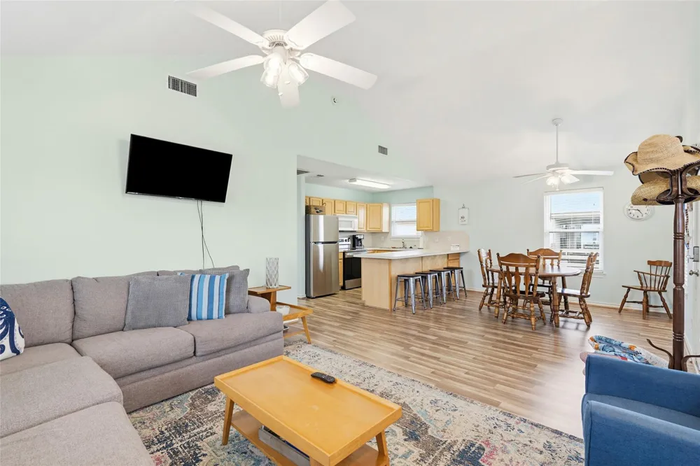 4122 Kent Drive Galveston, TX 77554