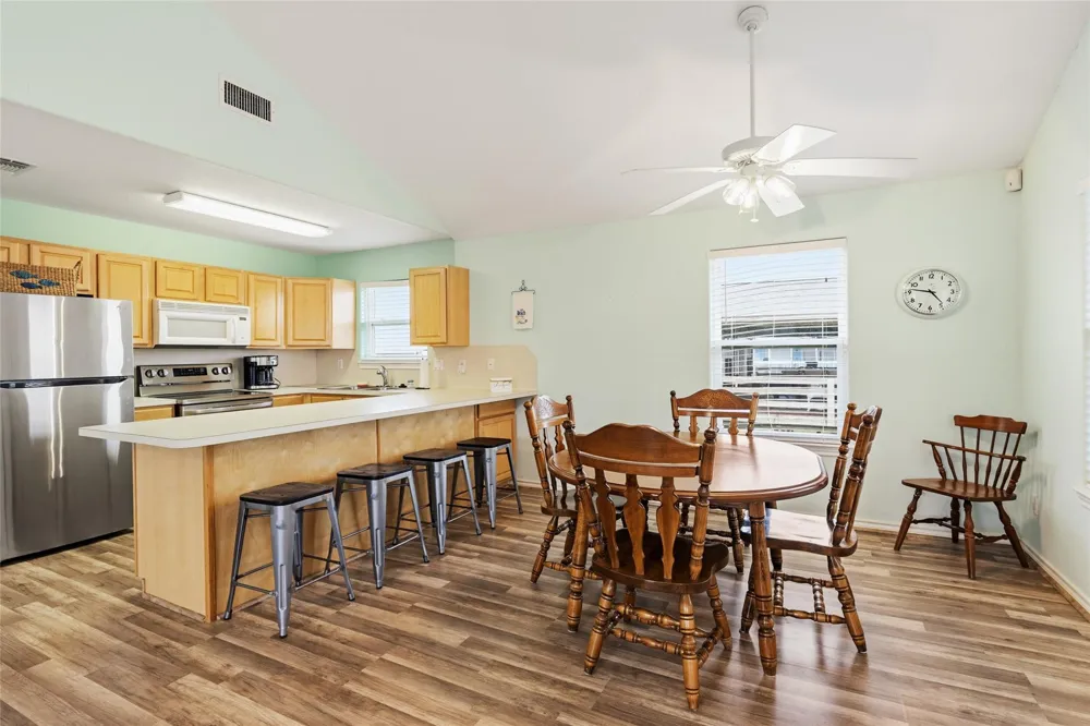 4122 Kent Drive Galveston, TX 77554
