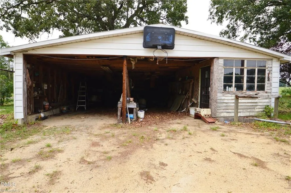 8671 Nc Highway 49 Snow Camp, NC 27349