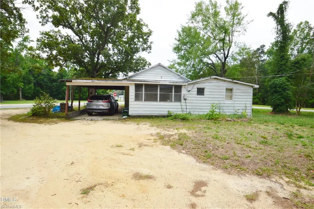 8671 Nc Highway 49 Snow Camp, NC 27349